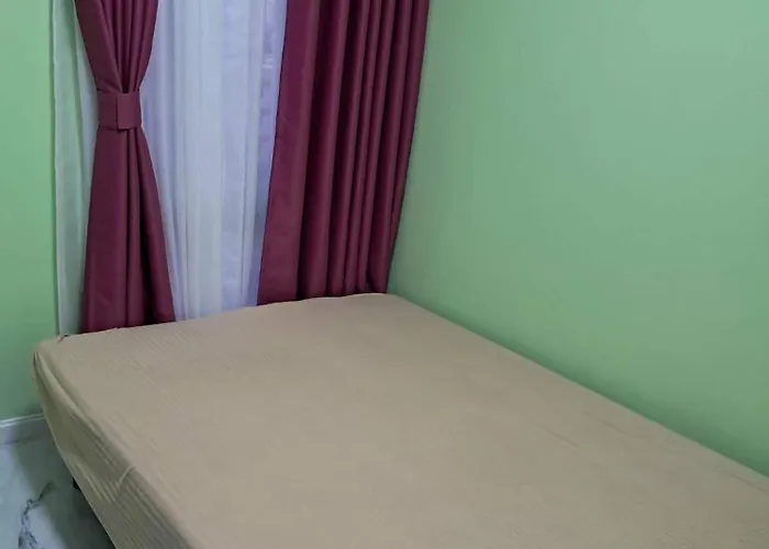 Apartment Cation, Luxury Fully Furnished With Pool Manila